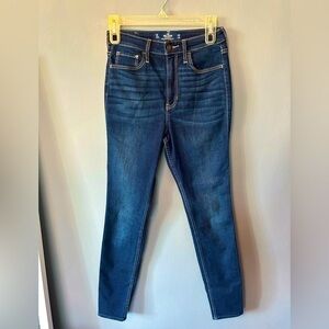 Hollister Jeans Ultra High Rise Super Skinny Short